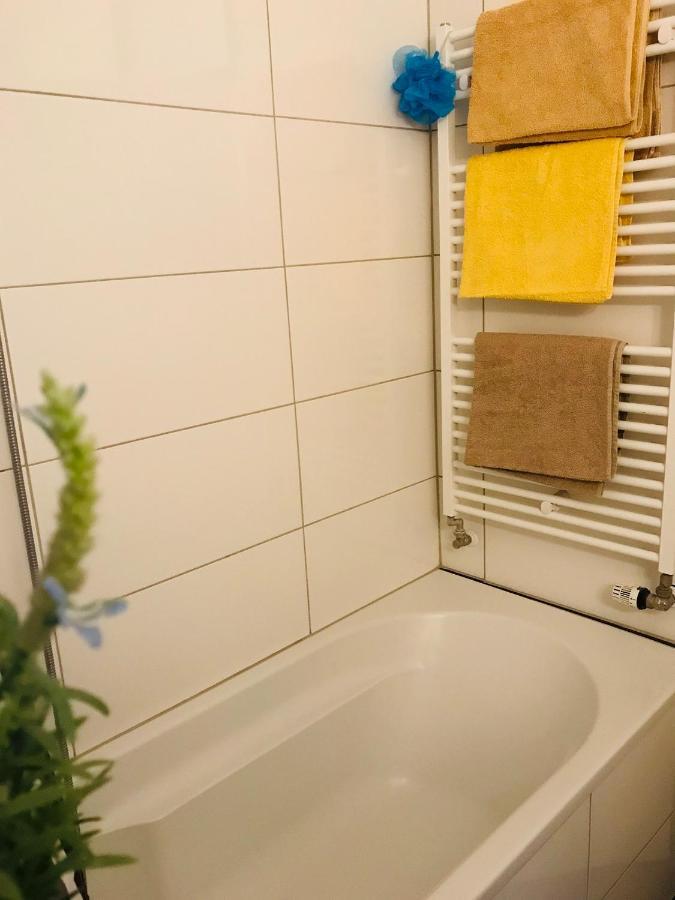 Messe Apartment Koeln West Экстерьер фото
