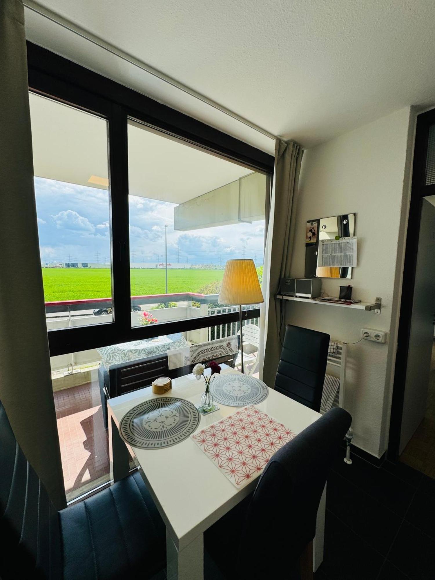 Messe Apartment Koeln West Экстерьер фото